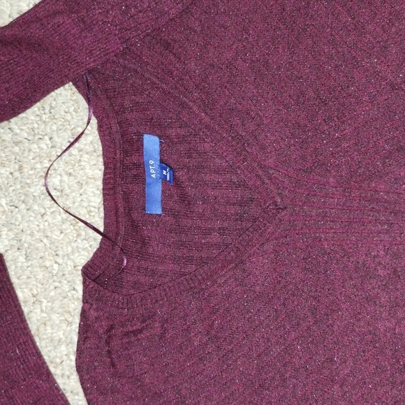 ⭐apt. 9 Slim Fit Women's V Neck Sweater Size Medium Merino Blend Burgundy - Picture 4 of 11